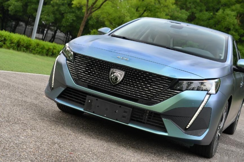 全系1.6T+6AT，新款标致408预售10.57万起，还买卡罗拉？