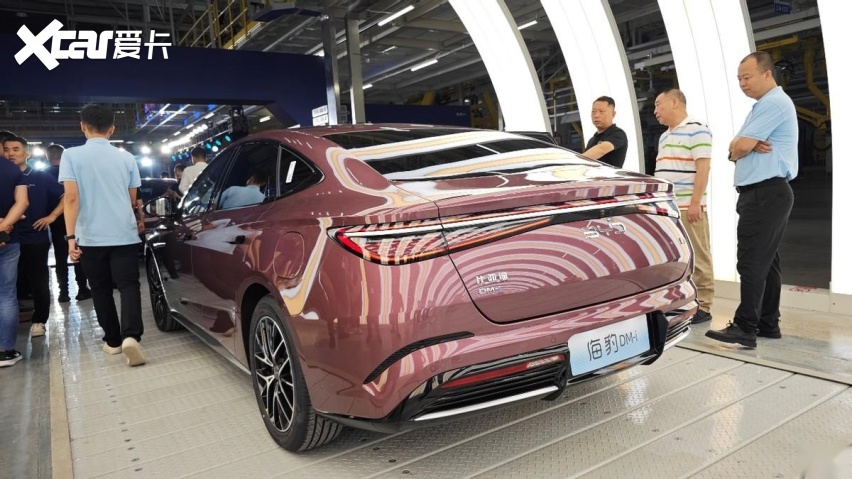 插混中型轿车 比亚迪海豹DM-i量产下线 有望三季度上市