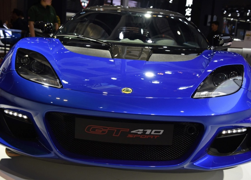 3.5L V6机械增压，4.1秒破百，极速280km/h