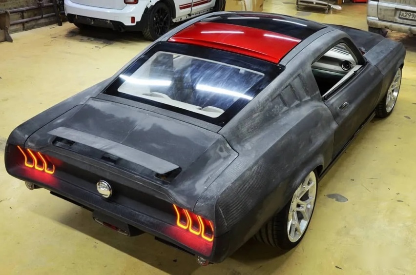 披着Mustang外壳的特斯拉Model S？840马力电动缝合怪来袭