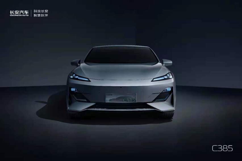 长安全新纯电动轿跑来了！溜背造型，车长4米8，对标特斯拉Model 3