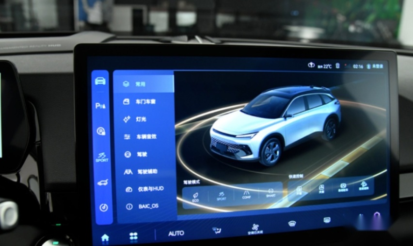 当北汽魔方遇上特斯拉Model Y，选对的还是选贵的？