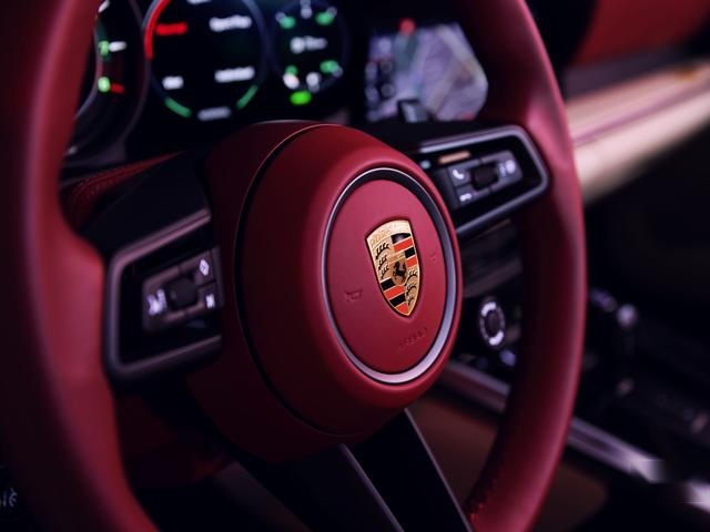 全新保时捷911 Targa：经典的传承与进化