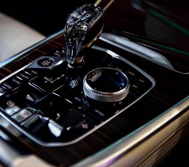全新宝马X7 xDrive 40i海外实车到店