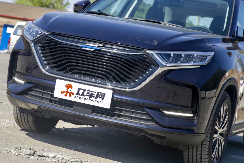 开启汽车人脸智控时代 长安欧尚X7 Geeker版到店实拍