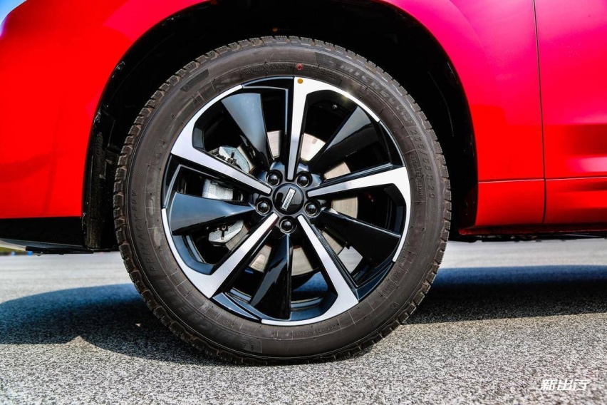 自主豪华旗舰注入更多动力 试驾WEY VV7 GT PHEV