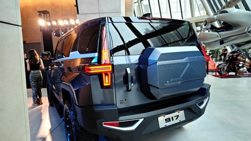 机甲风硬派SUV 体验猛士917 预售价70万元起的狠角色