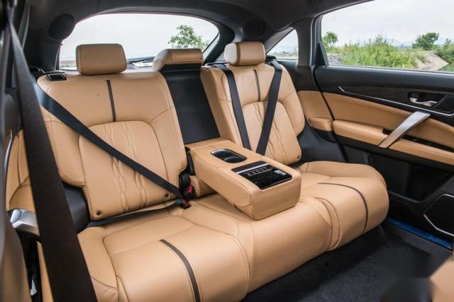 完成进阶的东风Honda全新UR-V，旗舰实力何在？