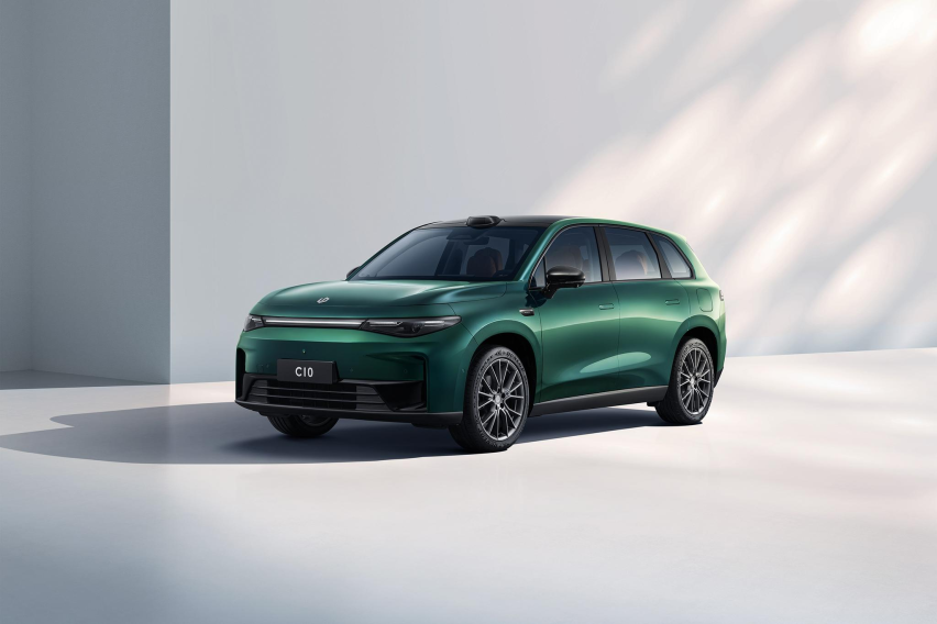 预售价15.18万元起，8295芯片，定位中型SUV，零跑C10正式开