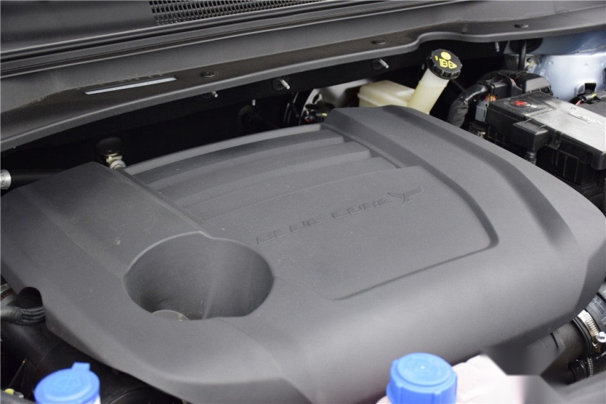 最新2.0T+爱信8AT！长安新旗舰SUV开起来好不好？