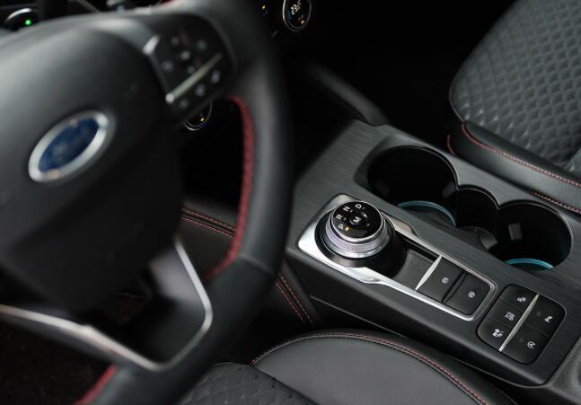 都挺好的家用车，福克斯、轩逸、朗逸和卡罗拉怎么选？