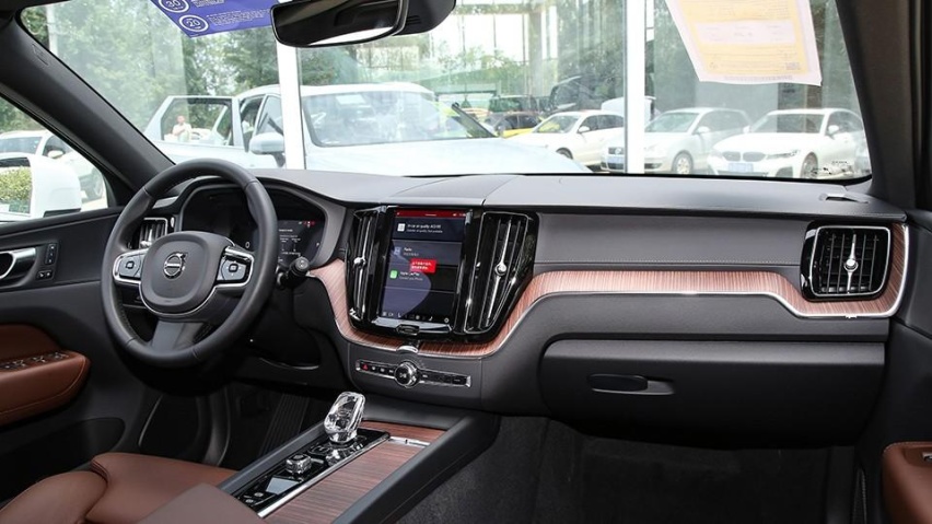 购置税减半，沃尔沃XC60是30万内，家用安全感最优之选？