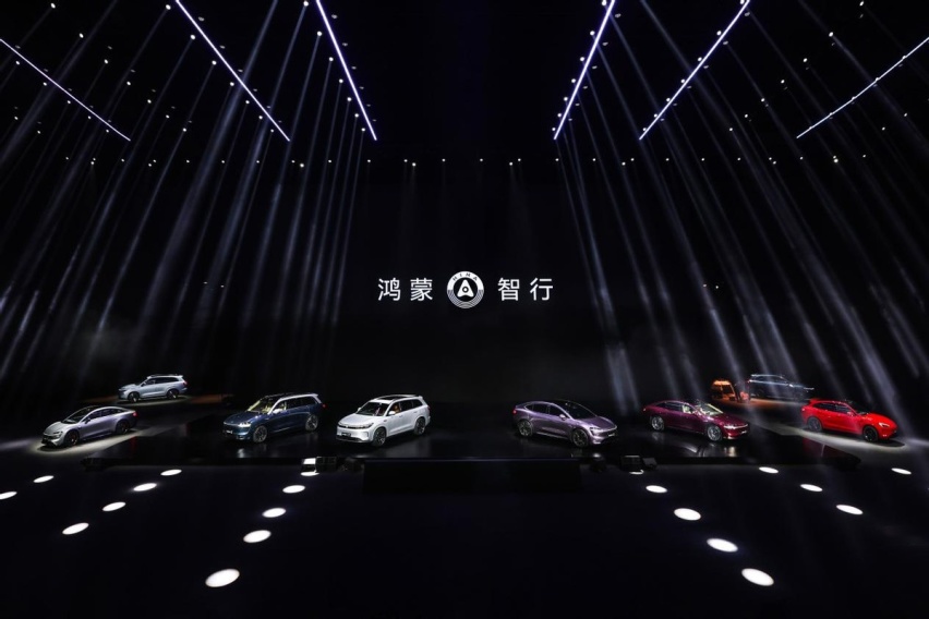 智界R7提前亮相，“满血”途灵+ADS 3.0智驾，风阻系数再刷新低