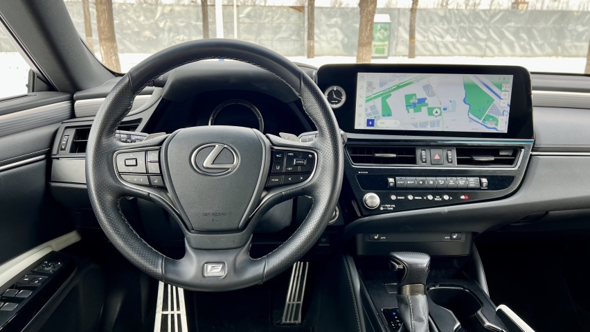 你管这叫运动版？试驾雷克萨斯ES 300h F SPORT