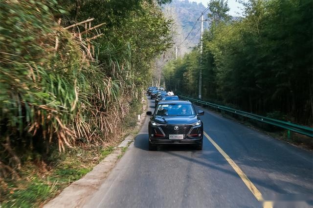 上市2个月销量超合资车，试驾当红明日座驾长安CS75PLUS