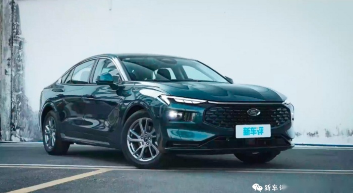 最省油美系车？3.8L油耗 蒙迪欧E-混动版上市售18.98万起
