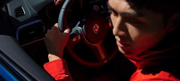 要操控好、有排面儿、价格便宜？15万的宝马1系满足你