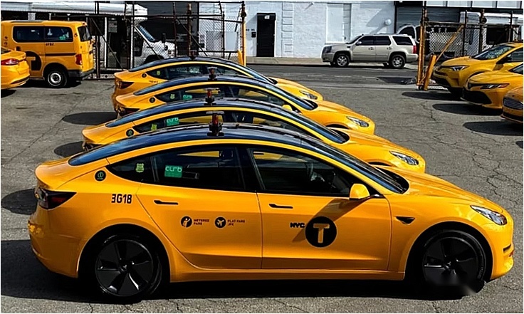 马斯克称特斯拉FSD有望年内获批，robotaxi或迎来热潮