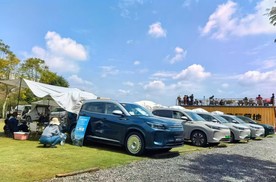一台顶两台，第三代蓝电E5 PLUS家庭刚需车