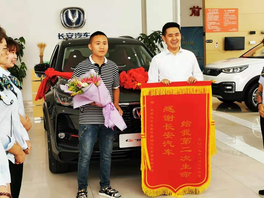 车撞废了一个气囊没弹出 原来另有隐情