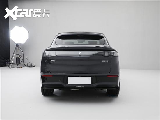 定位中大型轿跑SUV 广汽昊铂S600实车到店