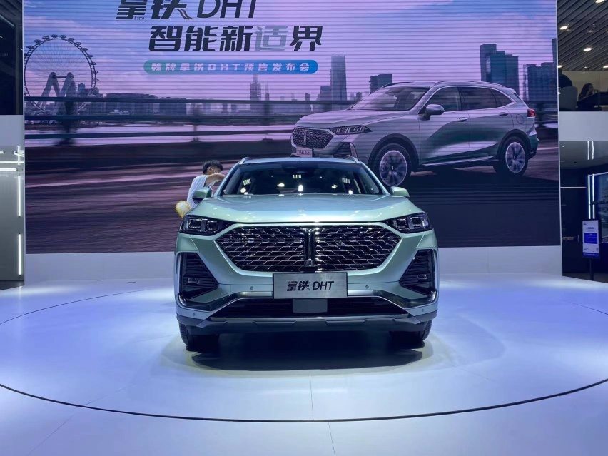 混动SUV还在只看日系？魏牌拿铁DHT告诉你中国的更棒