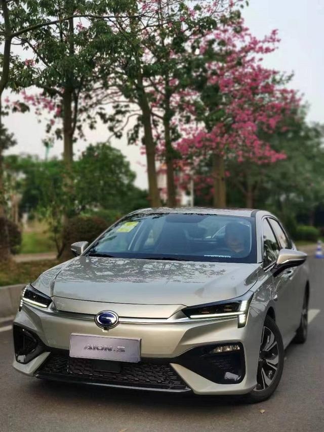 有速度，更有激情，试驾广汽新能源Aion S
