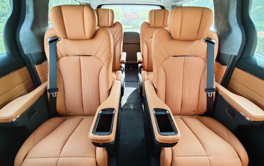 还看比亚迪腾势D9？吉利全新品牌MPV，车长超5.3m，8座