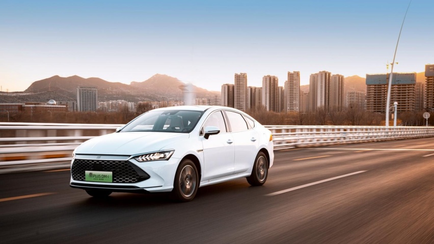 最佳入手时机又开启，秦PLUS限时8.98万起，降维打击合资燃油车