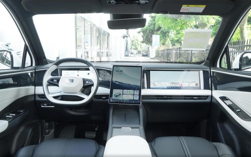 还不如直接定位中型SUV，对标探岳，红旗HS3：我错了？