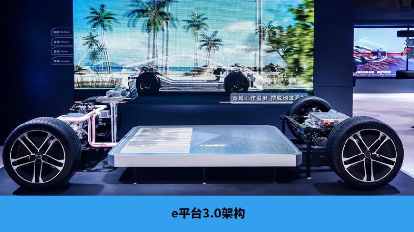 比亚迪元PLUS实车曝光，定位紧凑型SUV，或售价13-16万元