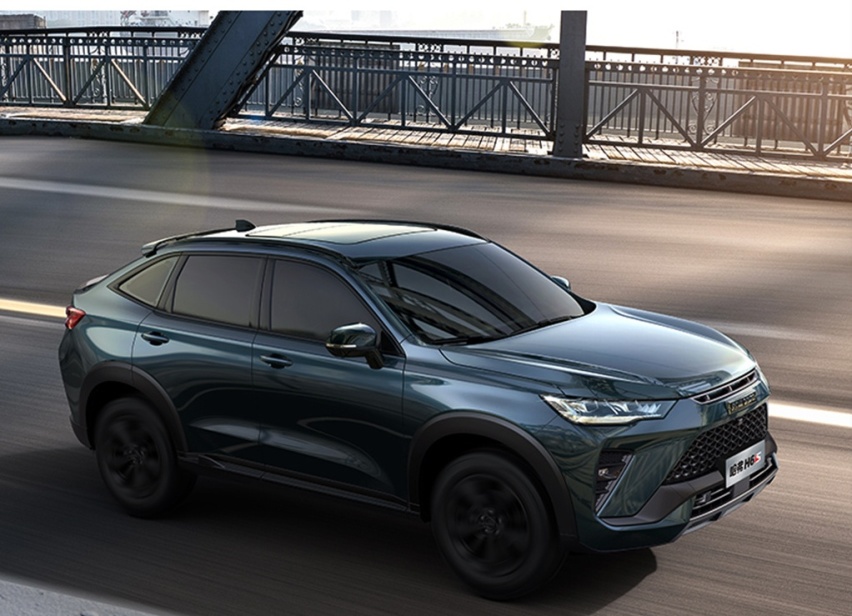 采用全新造型设计，搭载2.0T发动机，预售价13.89万元起