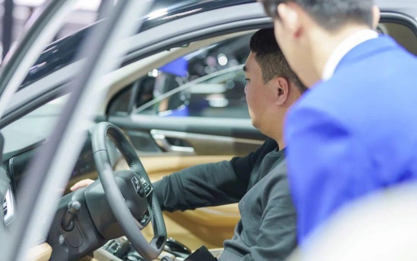 9.98万的中型插混SUV！蓝电E5成2023广州车展最大看点