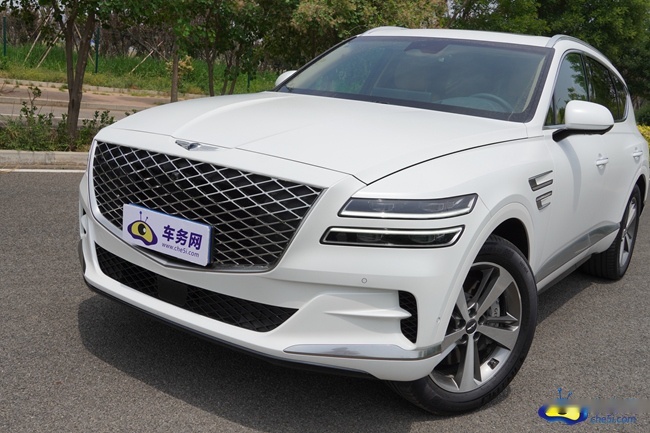 豪华旗舰 细腻时髦 试驾捷尼赛思GV80中大型SUV