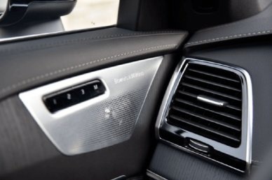 如何选购豪华SUV？玩赛车的朋友告诉我，沃尔沃XC90就是答案