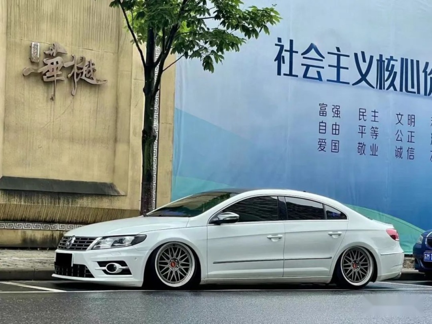 素雅风大众CC，低趴的姿态让