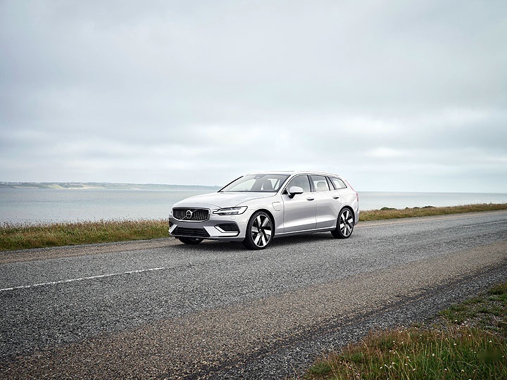 全系沃尔沃S60、S90发布，搭载48V轻混系统，标配Google车机系统