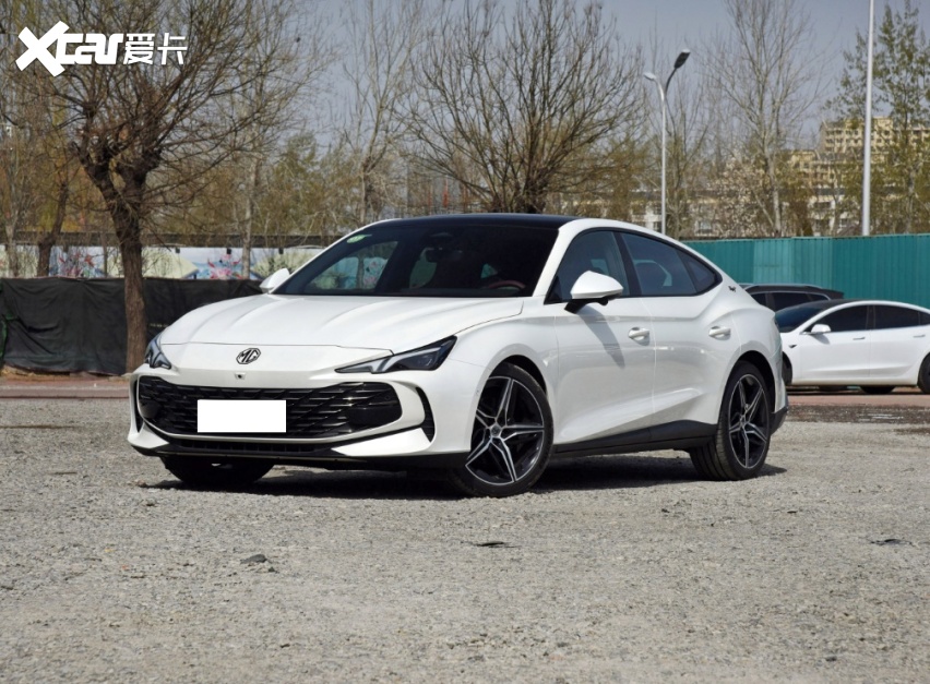 年轻人不用痴迷奥迪A7，名爵新车长近4米9配四出排气，2.0T+9AT