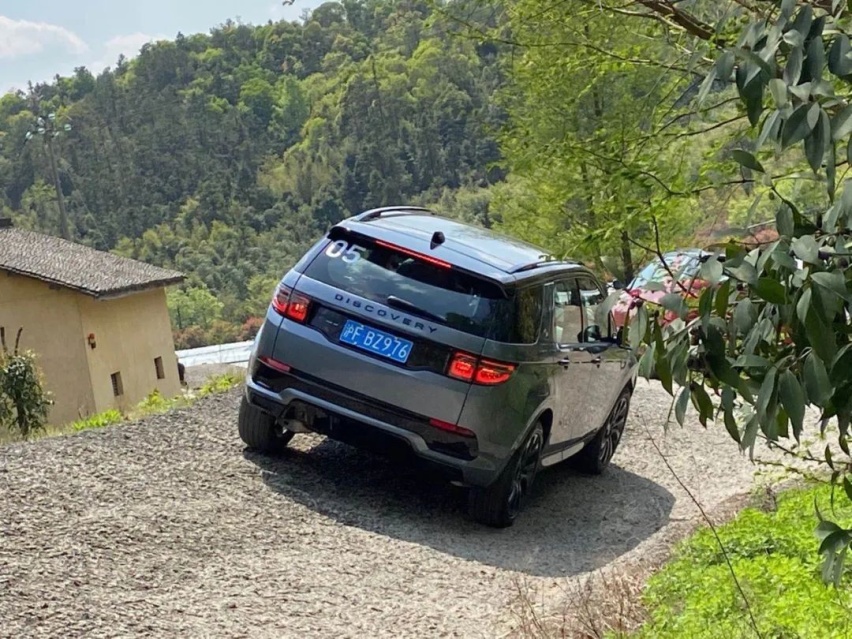 试驾路虎发现运动版：跑山路行云流水，极限越野很强悍