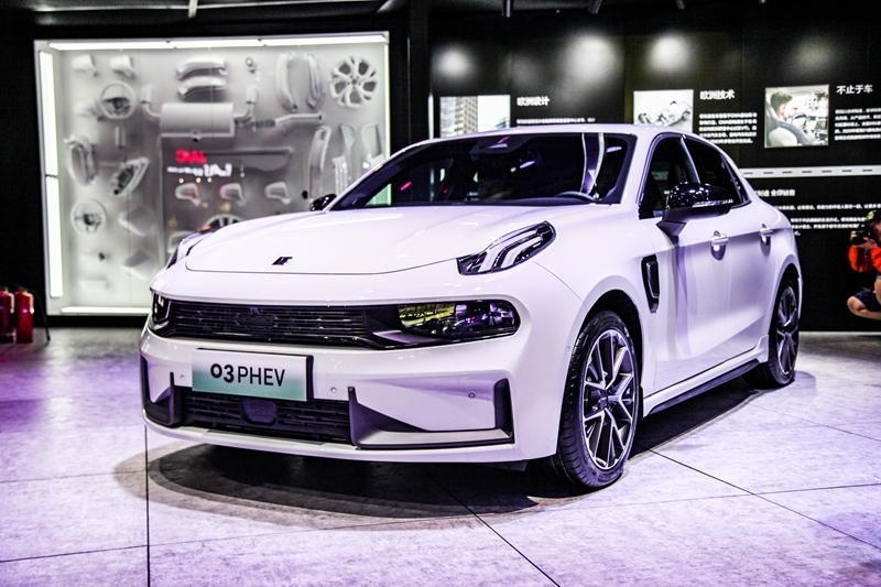 外观与燃油版相近，领克02 PHEV / 03 PHEV上市
