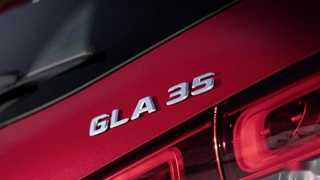 被增高的A级？全新奔驰GLA亮相