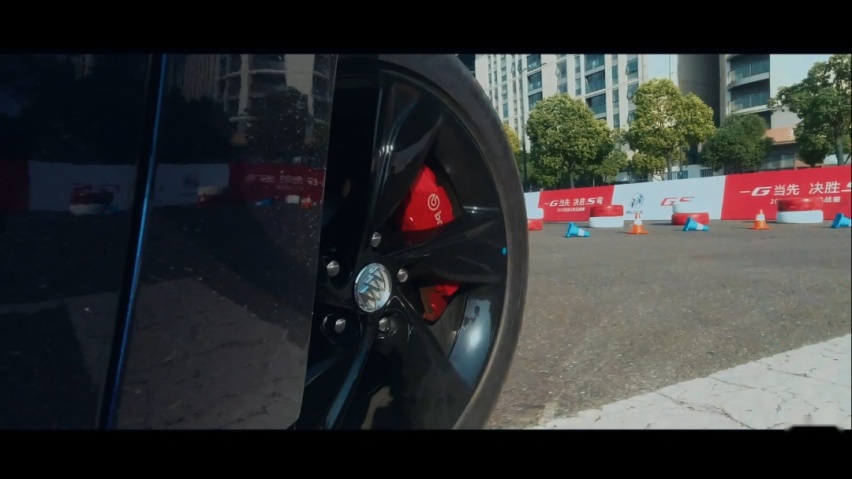 2.0T+9AT、鲍鱼刹车,君威GS让我们知道原厂车能下赛道