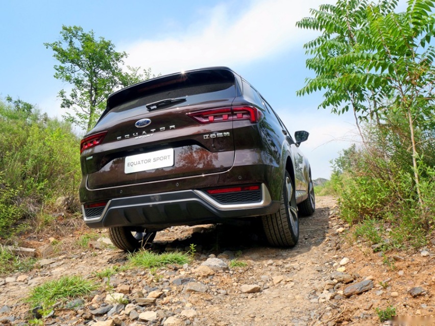 性价比表现出色，15万的合资品牌中型SUV，试驾江铃福特领睿