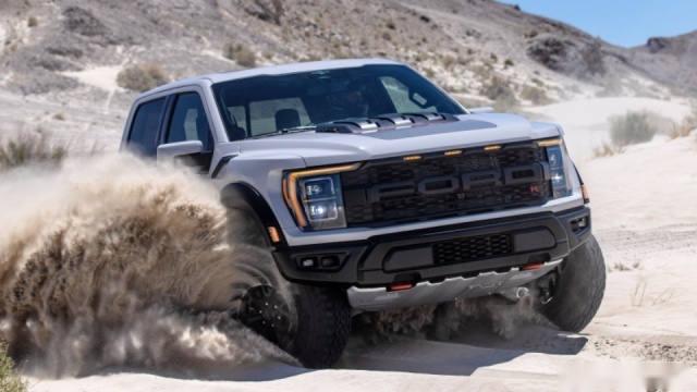 F-150猛禽R：养车要花6万/年，普通人1年工资都不够养它？