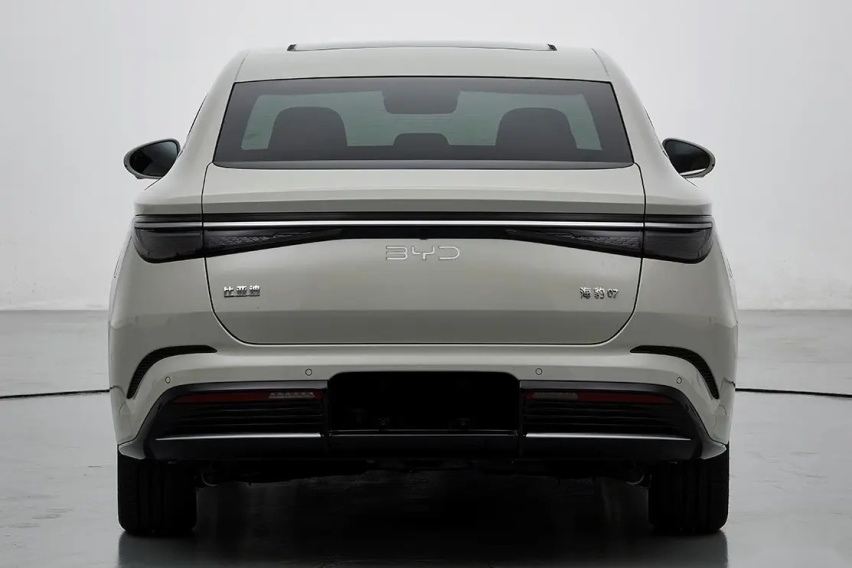 又放大招？海豹07 EV/DM-i有望8月8日上市，EV升级800V+