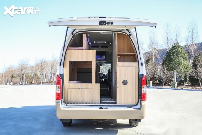 8万元!实拍福生g9高顶b型房车