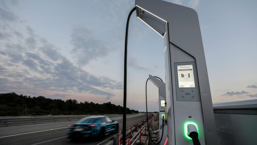 800 V 技术现已经入批量生产阶段