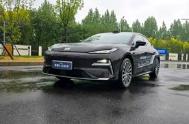 纯电续航升至225公里，星耀8远航家郑州上市