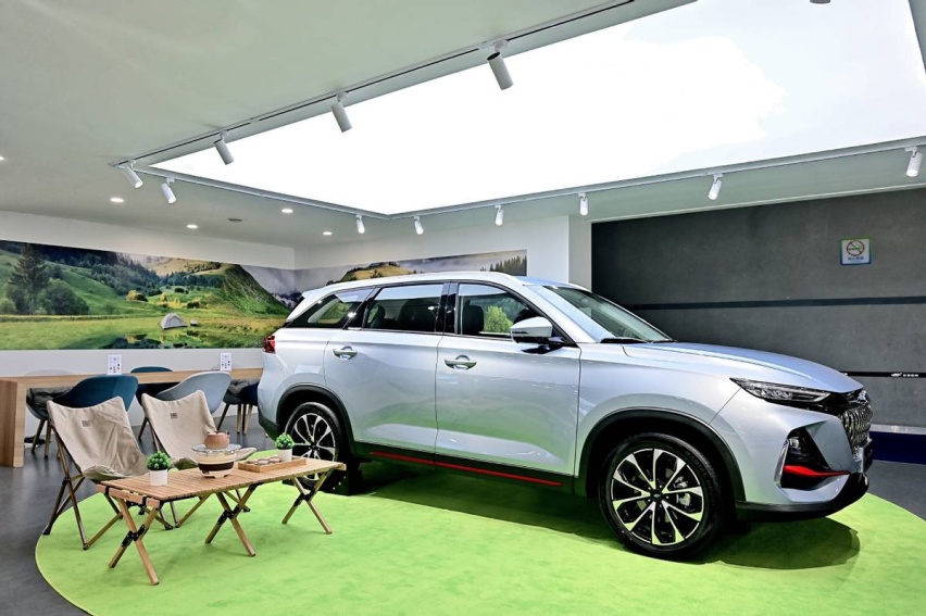 鲨疯了！长安欧尚重庆车展真金白银宠粉，限时优惠至高3万元