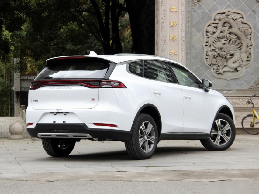 这几款15万中型SUV，价格不贵配置高，还能轻松坐7人